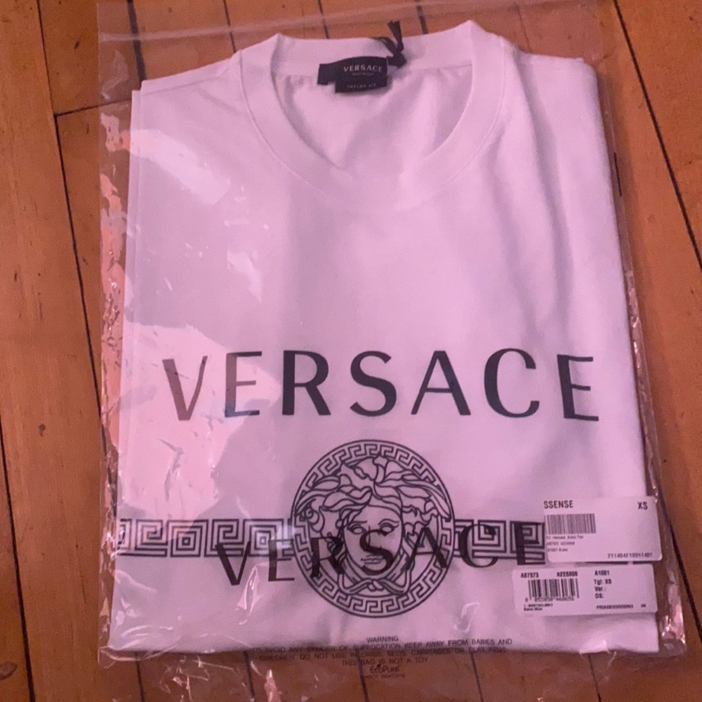 Authentic versace tshirt sz XS